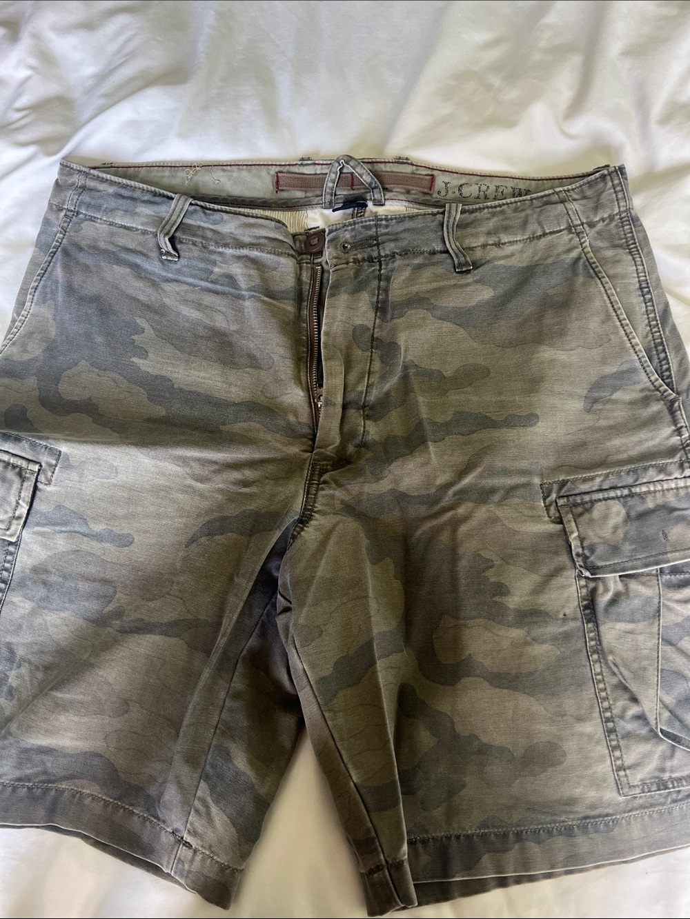 J. Crew Men's Camo Cargo Shorts in Olive Gray